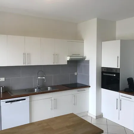 Вилла Devant La Et La De Pontaillac, 4chambres 2 A 8 Personnes Руайян