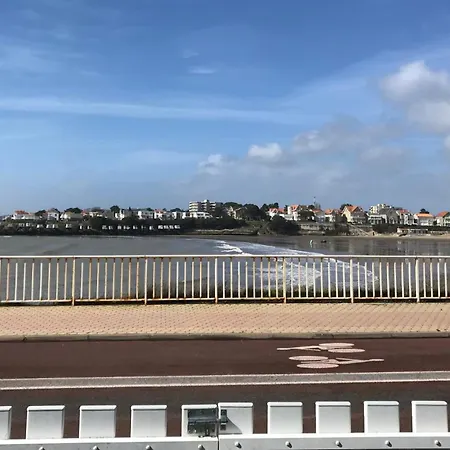 Vue Imprenable Sur La Mer, De Pontaillac, 4chambres 2 A 8 Personnes Villa Royan