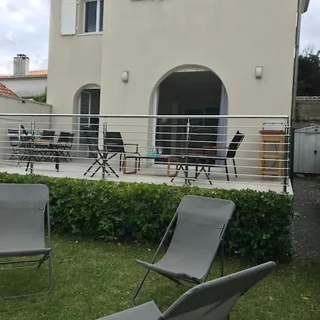 Villa Vue Imprenable Sur La Mer, De Pontaillac, 4chambres 2 A 8 Personnes