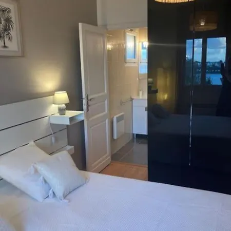Vue Imprenable Sur La Mer, De Pontaillac, 4chambres 2 A 8 Personnes Villa Royan