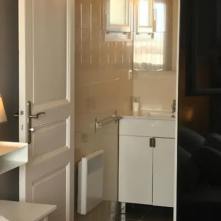 Devant La Et La De Pontaillac, 4chambres 2 A 8 Personnes Руайян