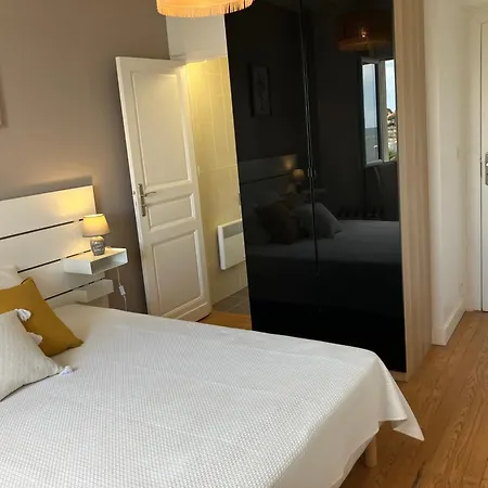 Devant La Et La De Pontaillac, 4chambres 2 A 8 Personnes * Руайян