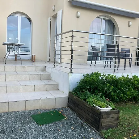 Вилла Devant La Et La De Pontaillac, 4chambres 2 A 8 Personnes Руайян