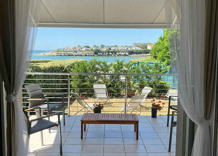 Villa Devant La Et La De Pontaillac, 4chambres 2 A 8 Personnes